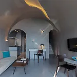 Kivotos Santorini - Preferred & מלון אימרוביגלי